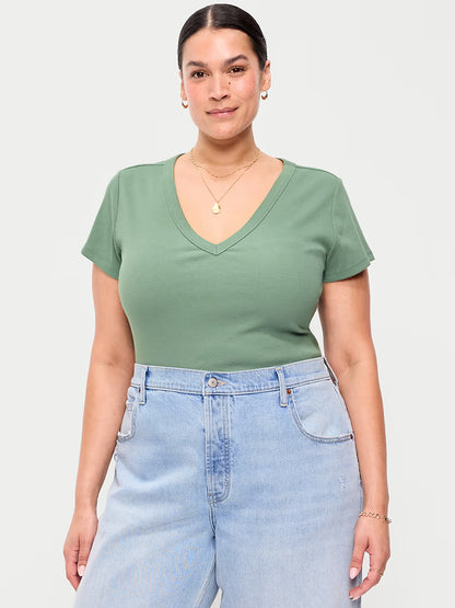 Snug V-Neck Crop T-Shirt